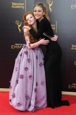 emmy16-64.jpg