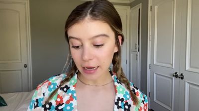 ytvideo20-61212.jpg