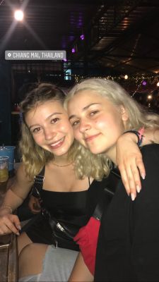 friendsfam-525.jpg